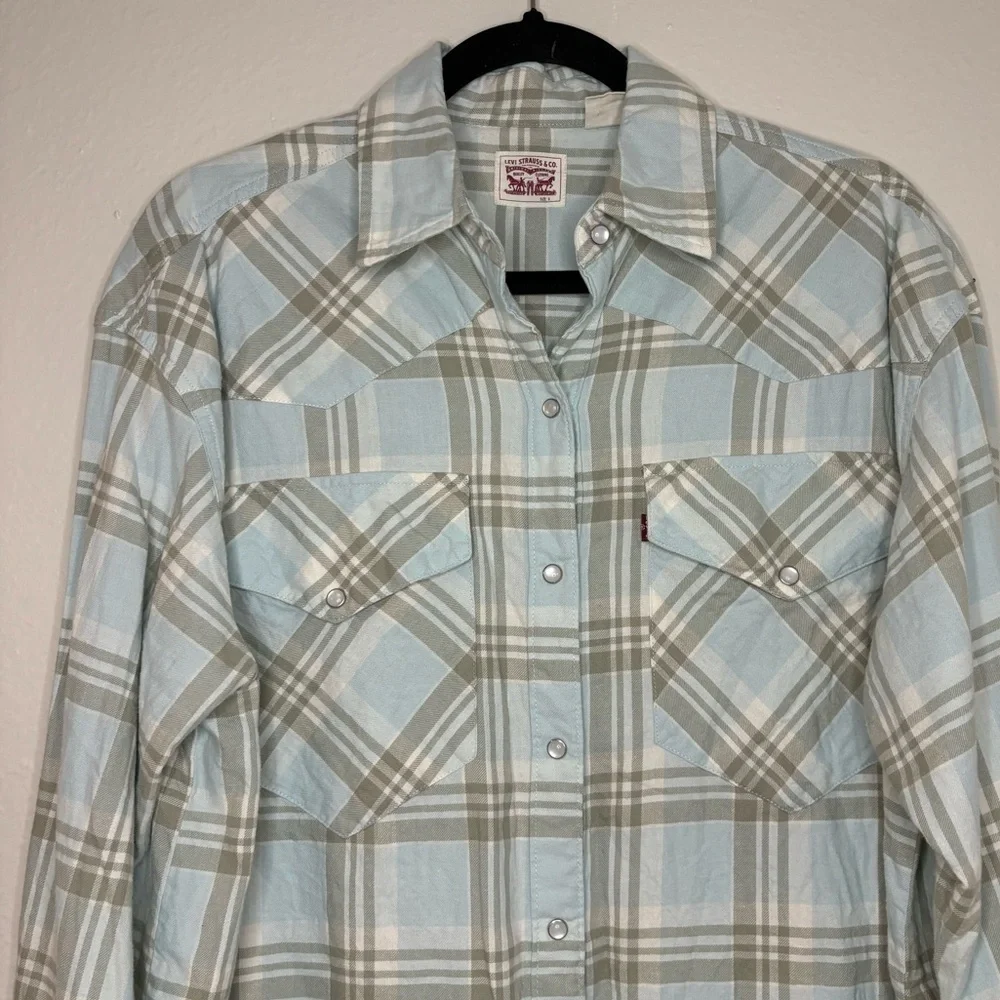 Levi’s Men Light Blue Plaid Long Sleeve Soft Flannel Shirt